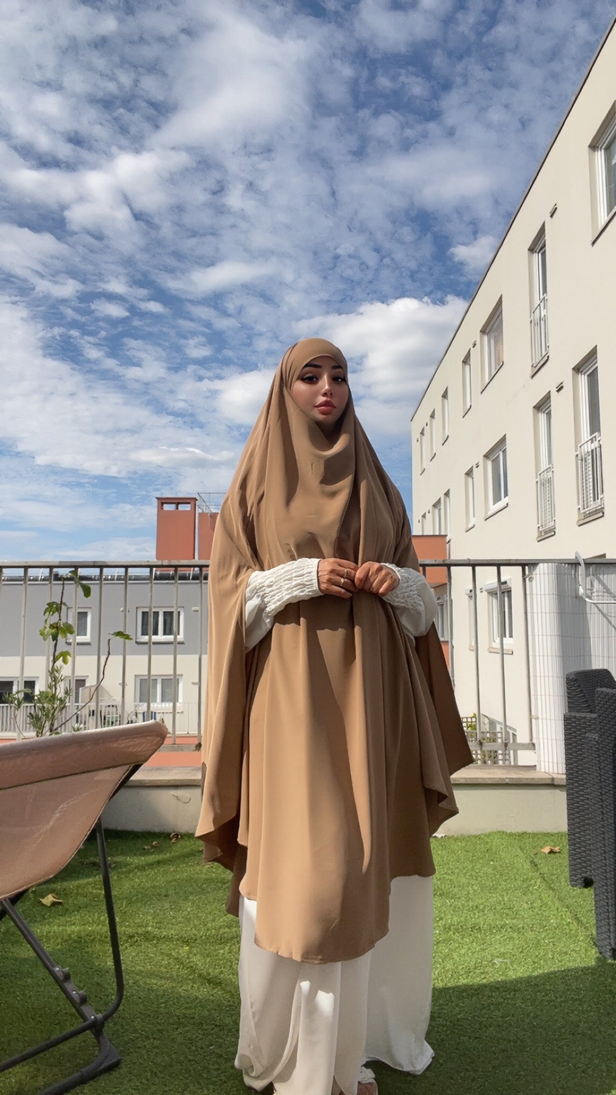 Khimar fendu en soie de Médine