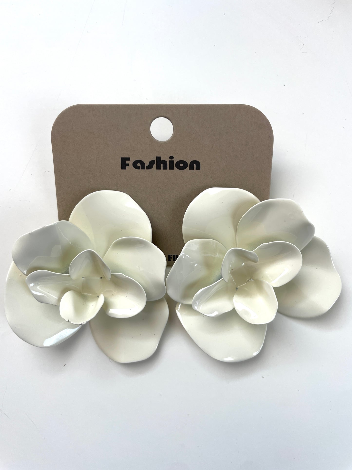 Boucles d’Oreilles Élégantes Dorées – Collection Premium Maalyka